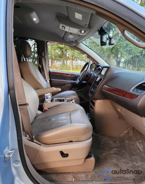 2013 Chrysler Town & Country Touring L z USA, uszkodzony, nr VIN 2C4RC1CG7DR590061